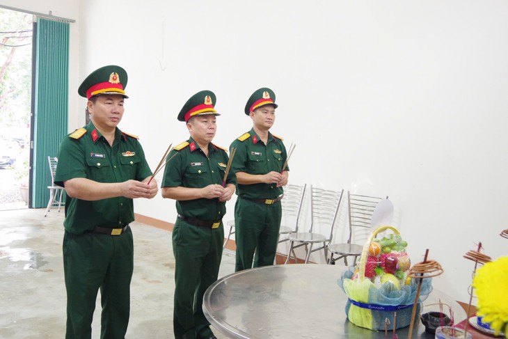 Phát hiện thêm nhiều hài cốt liệt sĩ trong khuôn viên ngân hàng - Ảnh 2.