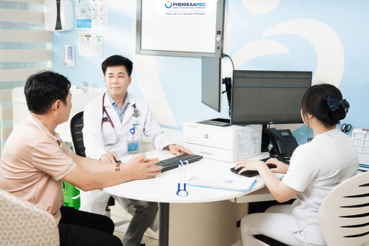 TS.BS Nguyễn Quang Hùng: Hơn 20 năm giữ trọn tâm huyết với người bệnh ung thư- Ảnh 1.