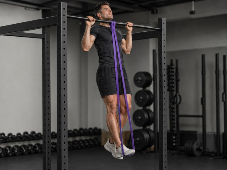 5 bài tập giúp xây dựng cơ bắp không cần tạ cho người trên 50 tuổi - Ảnh 1.