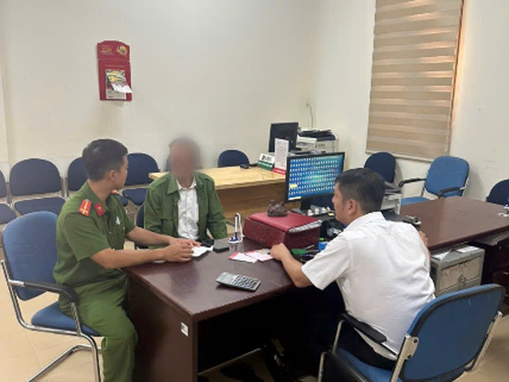 Ngăn lão nông chuyển 150 triệu đồng để 'phục vụ điều tra' - Ảnh 1.