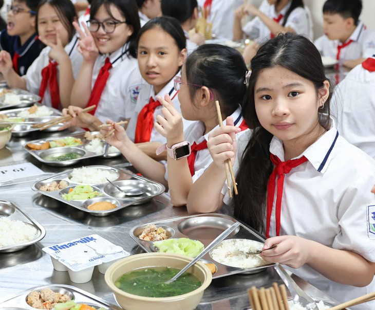 Giải pháp siết chặt an toàn bữa ăn bán trú và căng tin trường học- Ảnh 1.