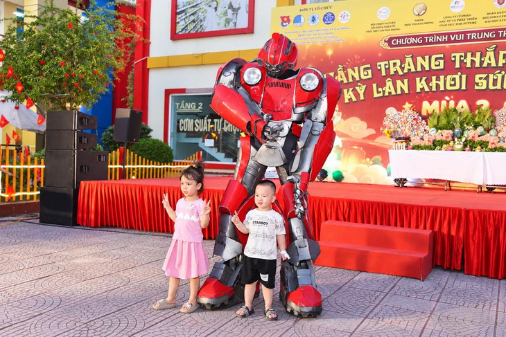 Ấm áp đêm hội trăng rằm Trung thu tại Bệnh viện Nhi Hải Phòng- Ảnh 8.