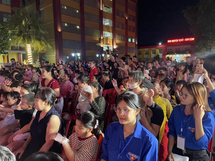 Ấm áp đêm hội trăng rằm Trung thu tại Bệnh viện Nhi Hải Phòng- Ảnh 7.