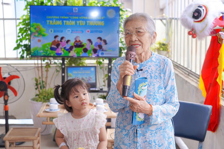 NSƯT Phi Điểu kể chuyện chú Cuội, đưa Trung thu đến với bệnh nhi- Ảnh 3.