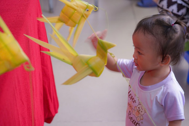 NSƯT Phi Điểu kể chuyện chú Cuội, đưa Trung thu đến với bệnh nhi- Ảnh 2.