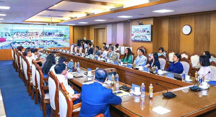 Mở rộng hợp tác nâng cao sức khỏe học đường và trách nhiệm với môi trường - Ảnh 1.