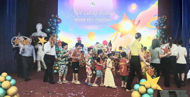 Trung thu ấm áp cho bệnh nhi ở Khánh Hòa- Ảnh 3.
