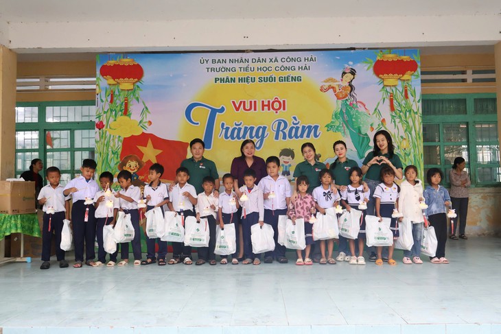 Trung thu ấm áp cho bệnh nhi ở Khánh Hòa- Ảnh 5.
