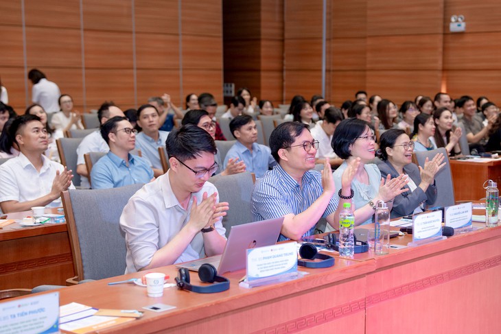 Ho khan, khó thở kéo dài: Cảnh giác với bệnh phổi kẽ- Ảnh 4.