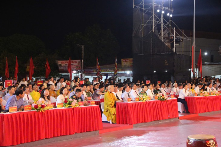 Ấn tượng đêm khai hội mùa thu Côn Sơn - Kiếp Bạc 2026- Ảnh 1.