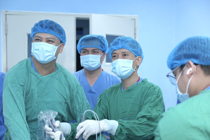 BV Việt Đức chuyển giao kỹ thuật, người Lào Cai thêm cơ hội điều trị gần nhà- Ảnh 2.