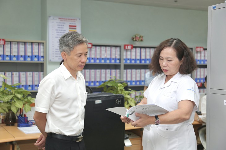 BV Việt Đức chuyển giao kỹ thuật, người Lào Cai thêm cơ hội điều trị gần nhà- Ảnh 1.
