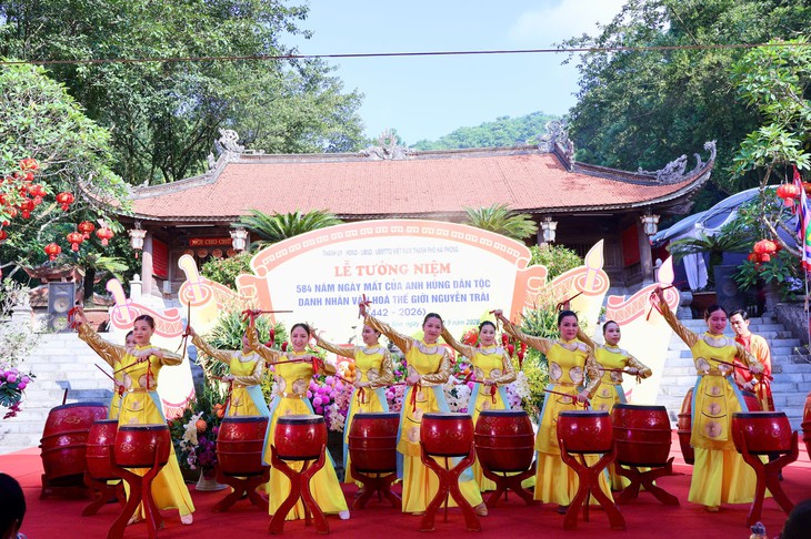 Khai mạc Tuần Văn hóa xúc tiến Du lịch Lễ hội Côn Sơn Kiếp Bạc - Ảnh 1.