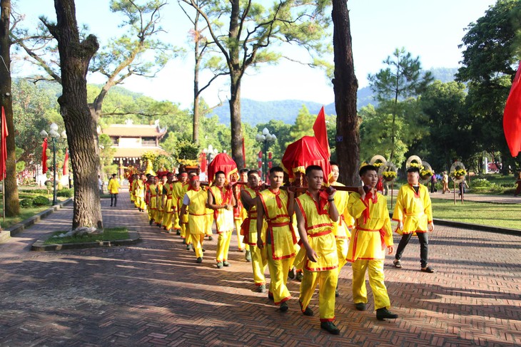Khai mạc Tuần Văn hóa xúc tiến Du lịch Lễ hội Côn Sơn Kiếp Bạc - Ảnh 4.
