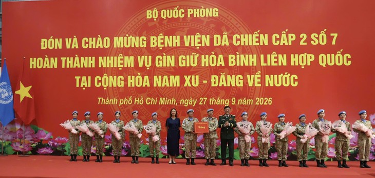 Xúc động ngày bác sĩ BVDC2.7 trở về sau một năm làm nhiệm vụ ở Nam Sudan- Ảnh 1.