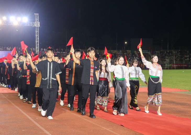 Nghệ An khai mạc Đại hội Thể dục thể thao lần thứ X
- Ảnh 2.