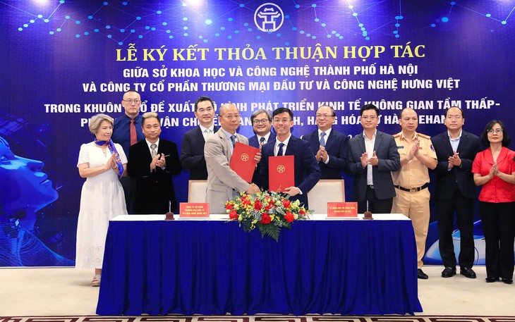 Hà Nội chính thức hợp tác thử nghiệm 'taxi bay'- Ảnh 1.