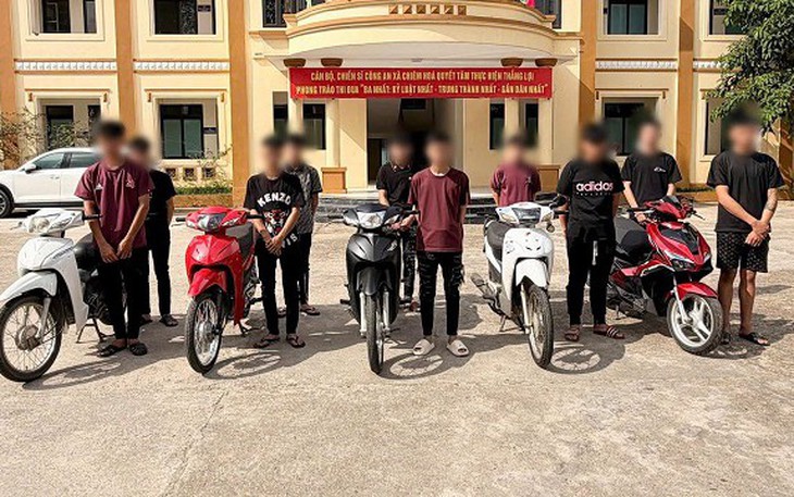 Triệu tập 8 thanh thiếu niên phóng xe gây náo loạn Quảng trường Mỹ Đình- Ảnh 2.