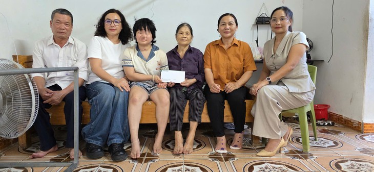 Quỹ Vòng tay nhân ái hỗ trợ nữ sinh Hải Phòng bị tai nạn, phải nghỉ học- Ảnh 1.