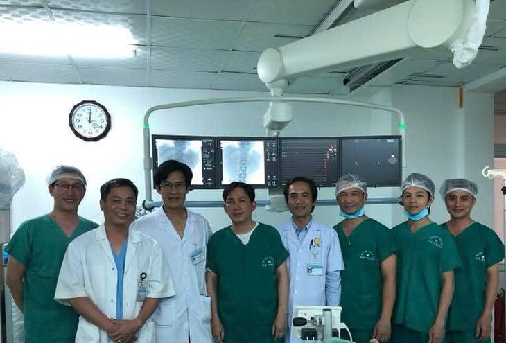 Người giữ lại thời gian: Bản tráng ca về y đức giữa lằn ranh sinh tử - Ảnh 1.