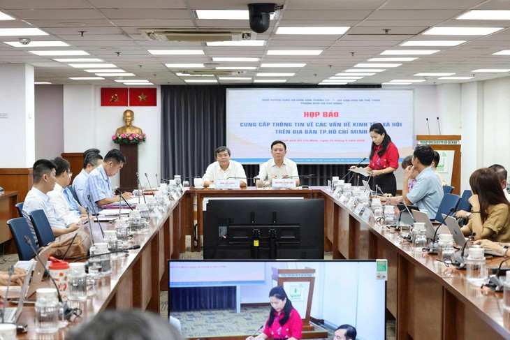 TPHCM yêu cầu không né tránh, chủ động cung cấp thông tin cho báo chí- Ảnh 1.