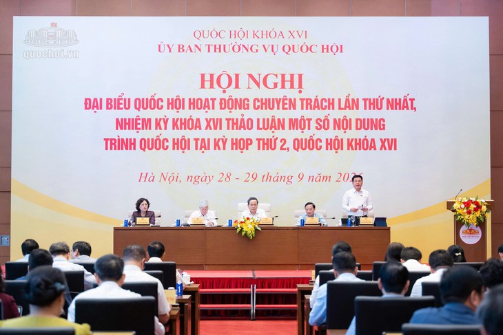ĐBQH đề nghị siết trách nhiệm trong phân loại, xử lý rác thải sinh hoạt- Ảnh 1.