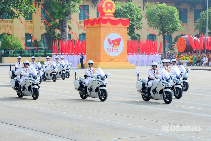Từ 1/12, áp dụng chế độ phụ cấp đặc thù mới với cán bộ, chiến sĩ CAND- Ảnh 1.