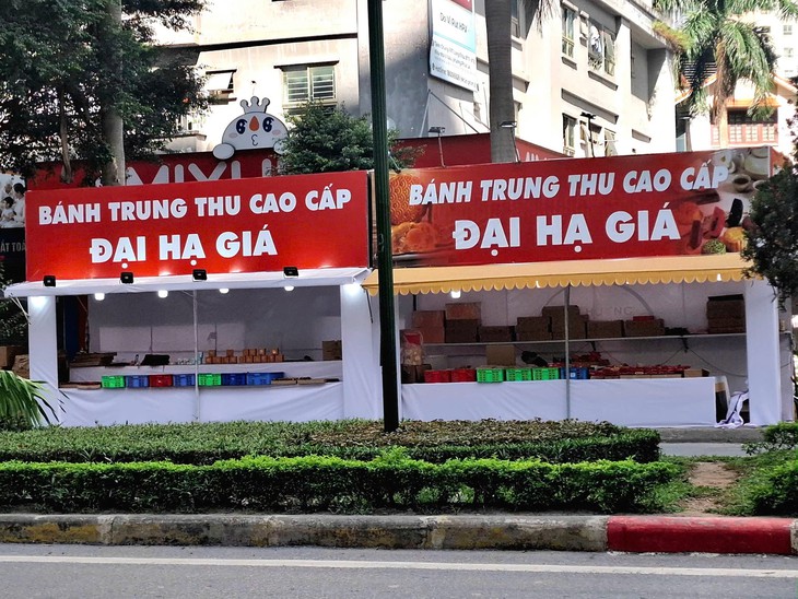Sau Trung thu, bánh 'đại hạ giá' vẫn ế ẩm- Ảnh 3.