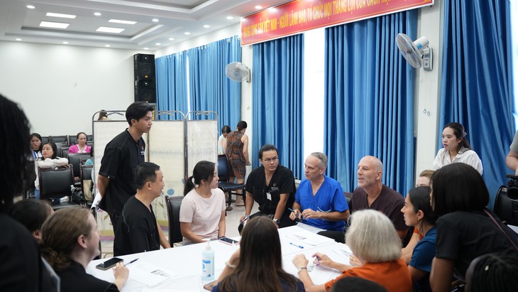 Nhiều chuyên gia quốc tế đến Huế hỗ trợ phẫu thuật tạo hình miễn phí- Ảnh 2.