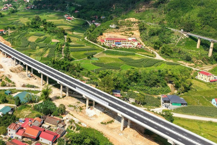 Nghiên cứu miễn phí 2 tuyến cao tốc khai thác tạm dịp Tết 2027- Ảnh 1.