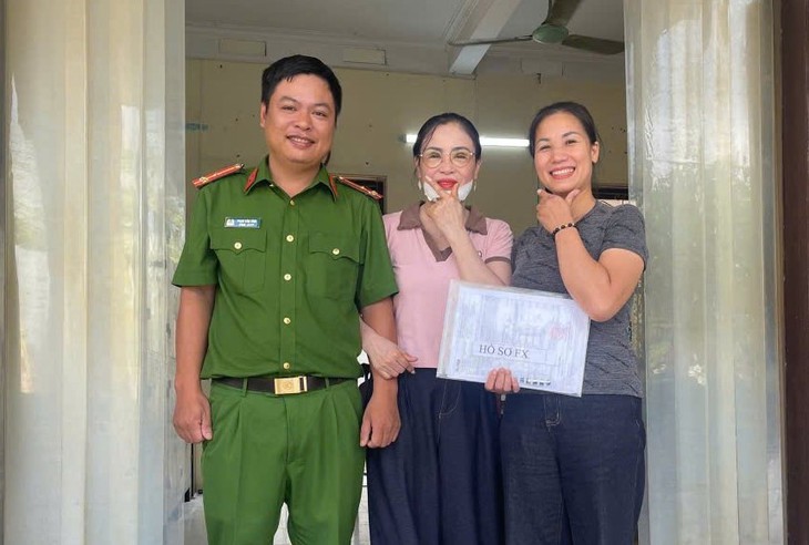 Vỡ òa hạnh phúc khi nhận lại gần 1,77 tỷ đồng do chuyển khoản nhầm - Ảnh 1.