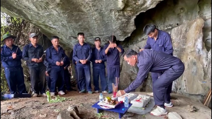 Phát hiện hài cốt liệt sĩ Việt Nam trong hang động ở nước bạn Lào- Ảnh 4.