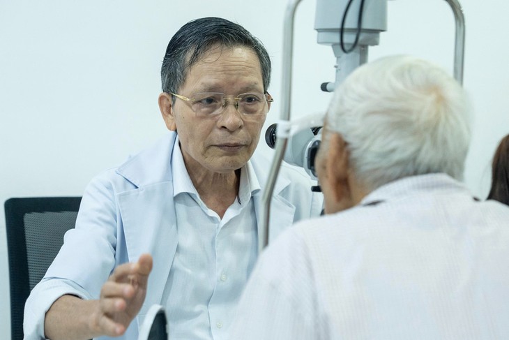 Hơn 40 năm và một sứ mệnh: Giữ lại ánh sáng cho người bệnh - Ảnh 5.