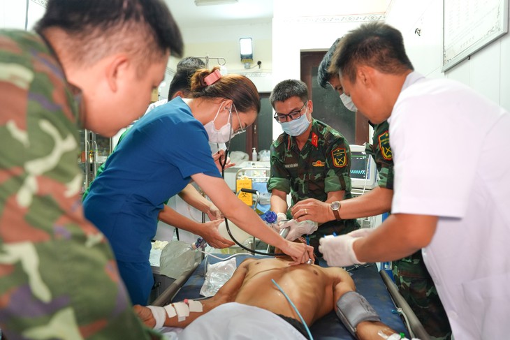 Ròng rọc đập vào mặt, ngư dân bị vỡ sọ, hở màng não- Ảnh 1.
