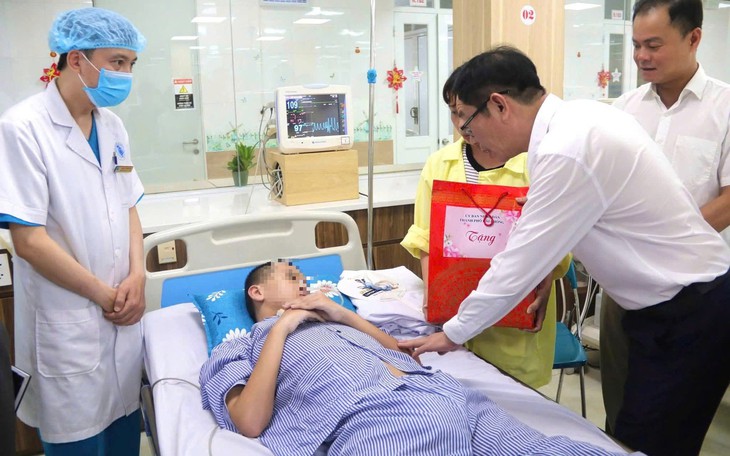 Co giật, sốt kéo dài, bé trai 7 tuổi bất ngờ phát hiện bị viêm não- Ảnh 2.
