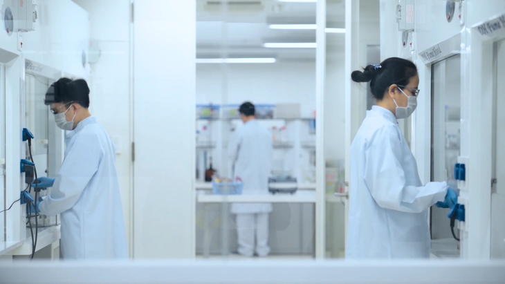 'Đọc vị' bảng thành phần mì ăn liền: Hiểu đúng về phụ gia thực phẩm- Ảnh 1.
