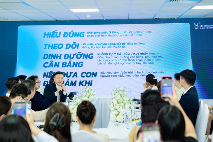 Kiêng sữa để tránh dậy thì sớm: Nguy cơ thiếu dưỡng chất tăng chiều cao ở trẻ- Ảnh 3.