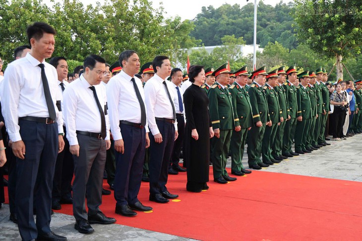 Phó Thủ tướng dự lễ an táng 71 hài cốt liệt sĩ tại Lào Cai- Ảnh 2.