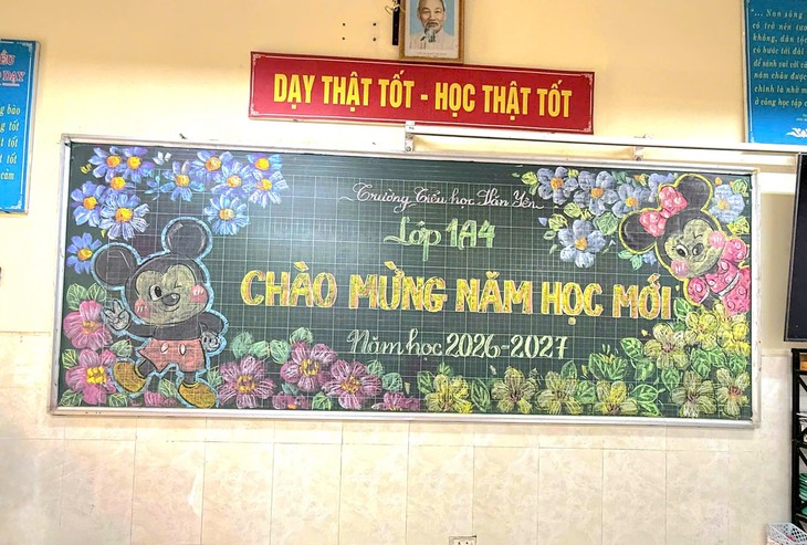 Cận khai giảng, nhiều nghề 'ăn theo' dễ kiếm tiền- Ảnh 3.