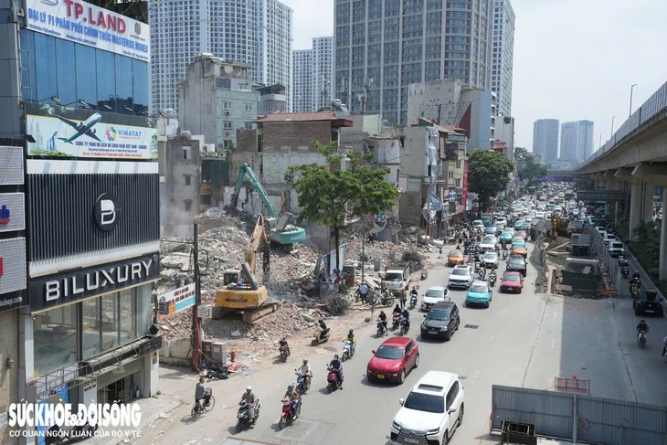Công trình xây dựng không che chắn có thể bị phạt đến 25 triệu đồng - Ảnh 1.