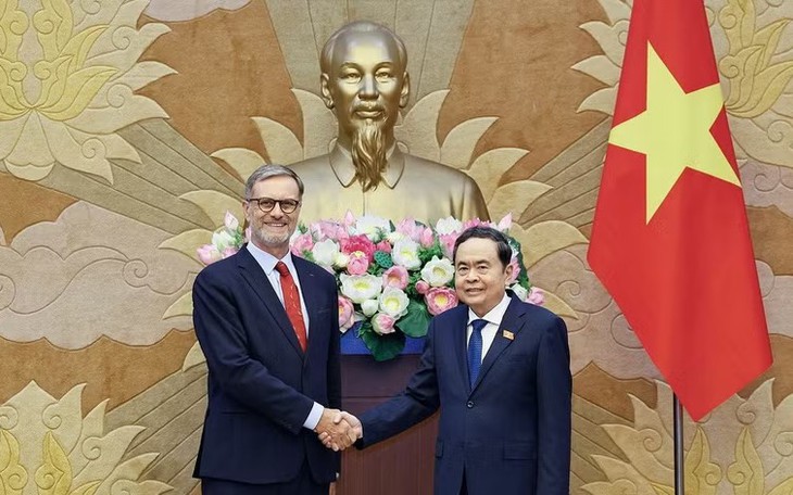 Chủ tịch Quốc hội Trần Thanh Mẫn lên đường thăm chính thức Hàn Quốc, Mông Cổ- Ảnh 3.