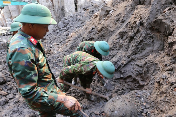 Hải Phòng di dời quả bom 300kg đến nơi hủy nổ an toàn- Ảnh 2.