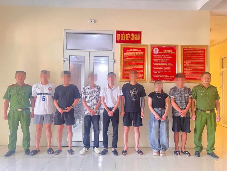 Công an ngăn chặn nhóm TikToker chuyên phân tích tài chính dụ nhà đầu tư- Ảnh 1.