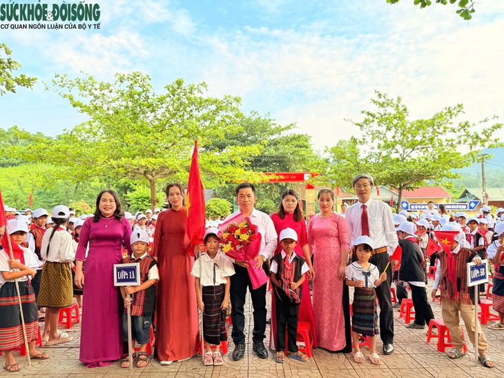 Học sinh từ đảo xa đến vùng biên viễn Quảng Trị mừng ngày tựu trường- Ảnh 4.
