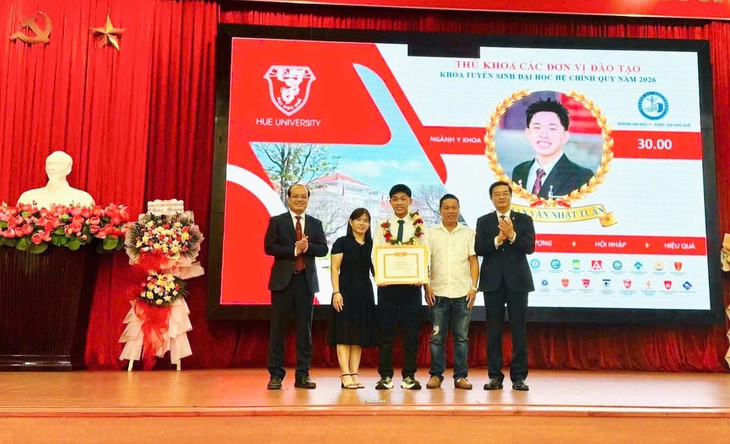 Sinh viên y Huế bước vào chặng đường mới cùng lời nhắn về trách nhiệm thầy thuốc- Ảnh 1.