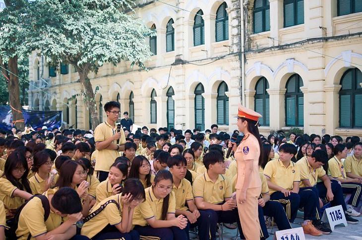 Năm học mới, Hà Nội ‘siết’ từ cổng trường đến đường phố- Ảnh 1.