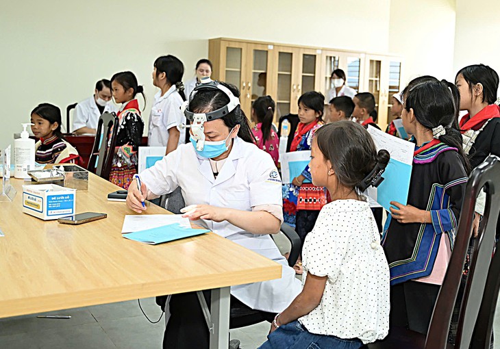 Máy siêu âm, phòng STEAM cùng hàng nghìn phần quà đến với học sinh Y Tý- Ảnh 3.