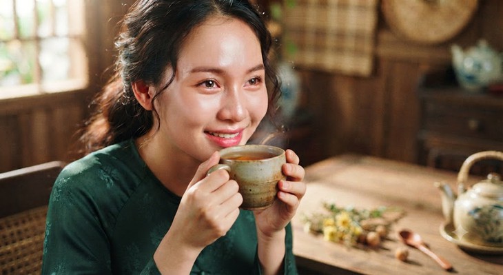 Phụ nữ nên uống gì để làn da hồng hào, tươi tắn hơn? - Ảnh 1.
