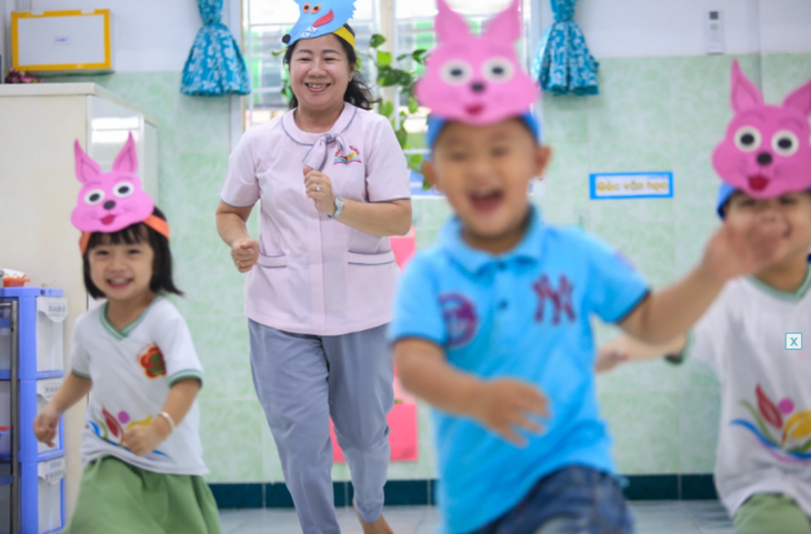 Cắt giảm cuộc thi, sổ sách không cần thiết để giáo viên tập trung chuyên môn- Ảnh 1.