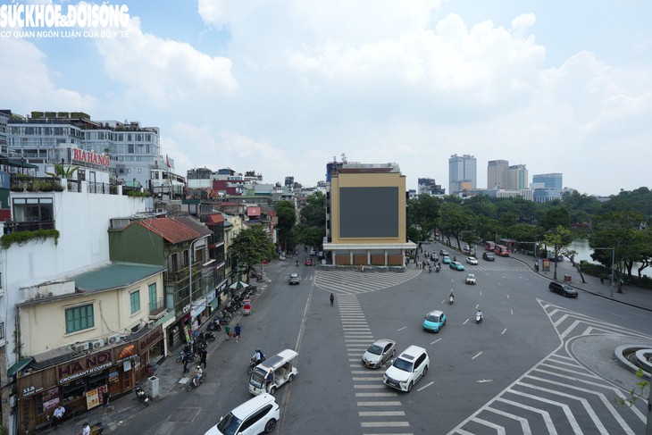 Hiện trạng khu vực hồ Hoàn Kiếm đang dự kiến được chỉnh trang- Ảnh 5.